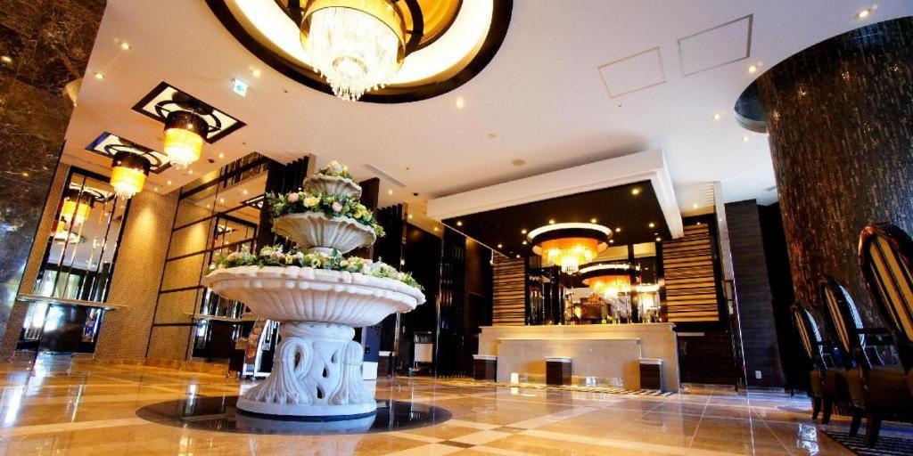 Apa Hotel Chiba Inzaimakinohara-Ekimae Narita Esterno foto